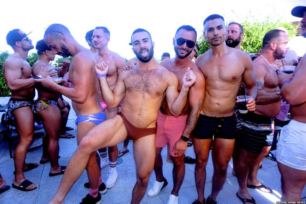 003-flaunt-pride-pool-miguel-angel-reyes-2018