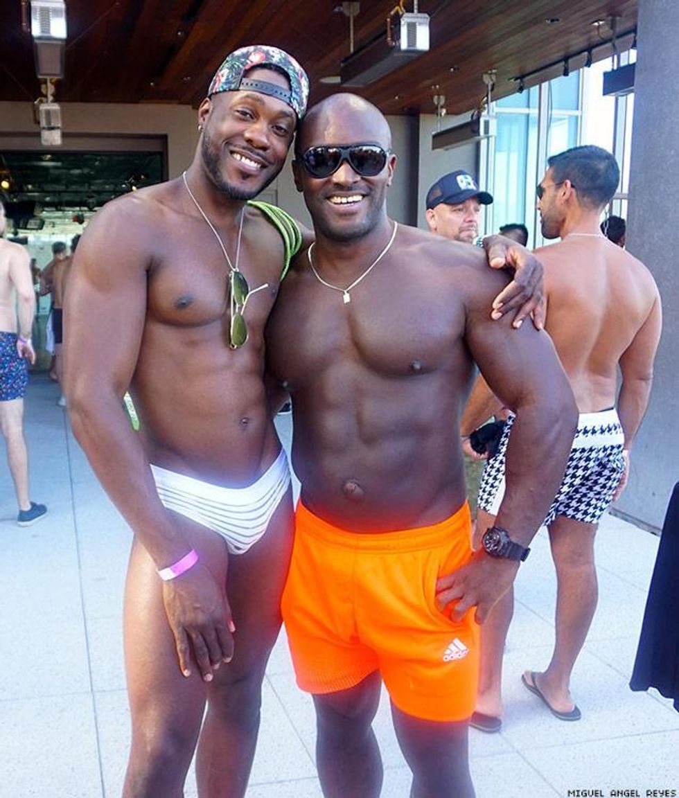 004-flaunt-pride-pool-miguel-angel-reyes-2018