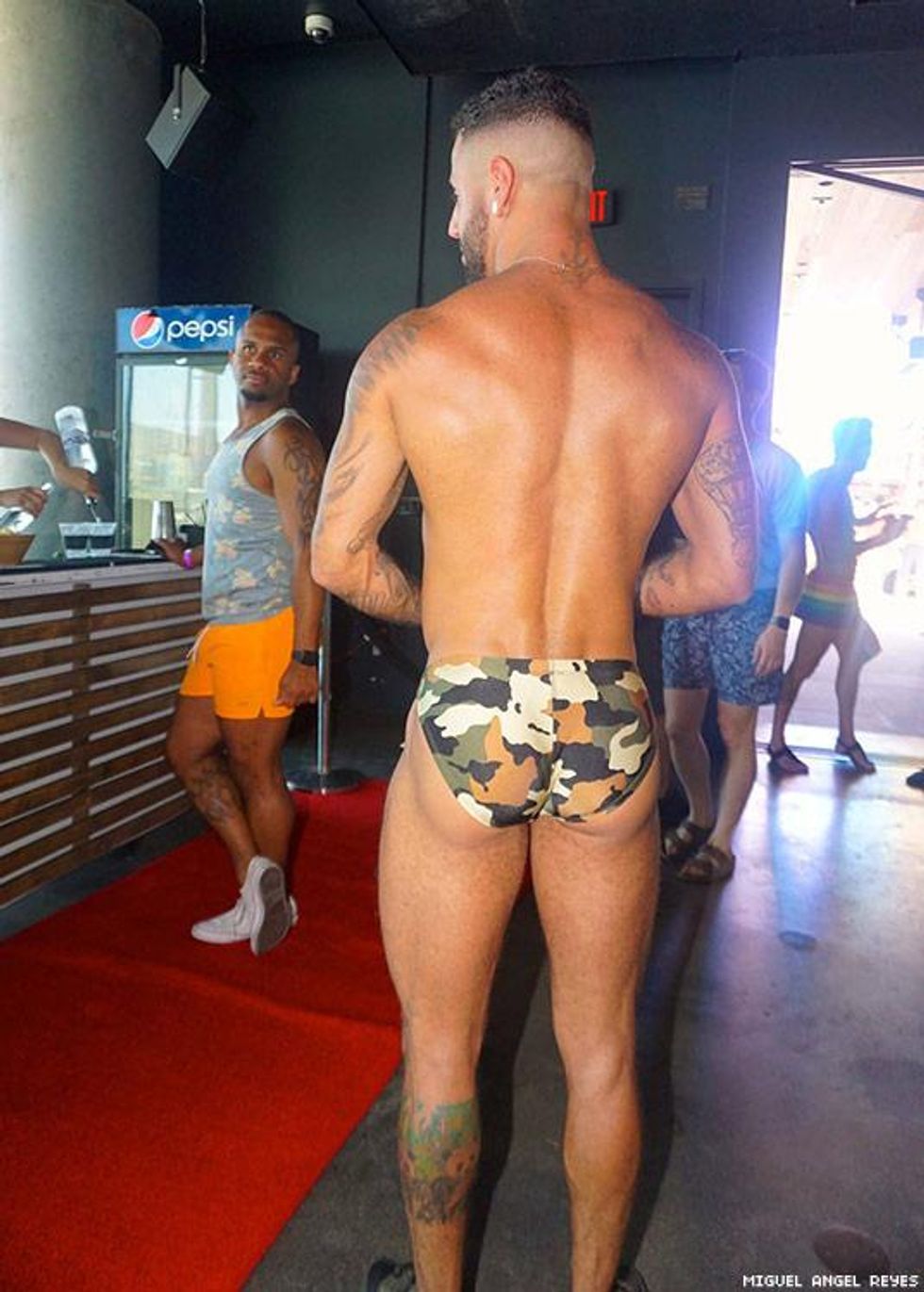 033-flaunt-pride-pool-miguel-angel-reyes-2018