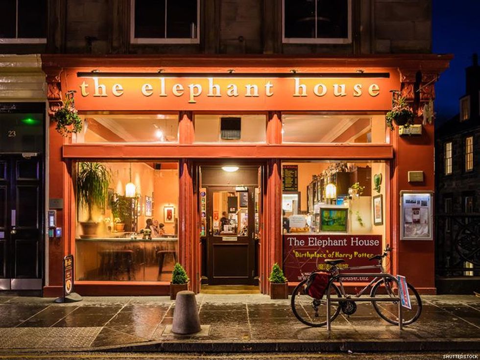 04-the-elephant-house