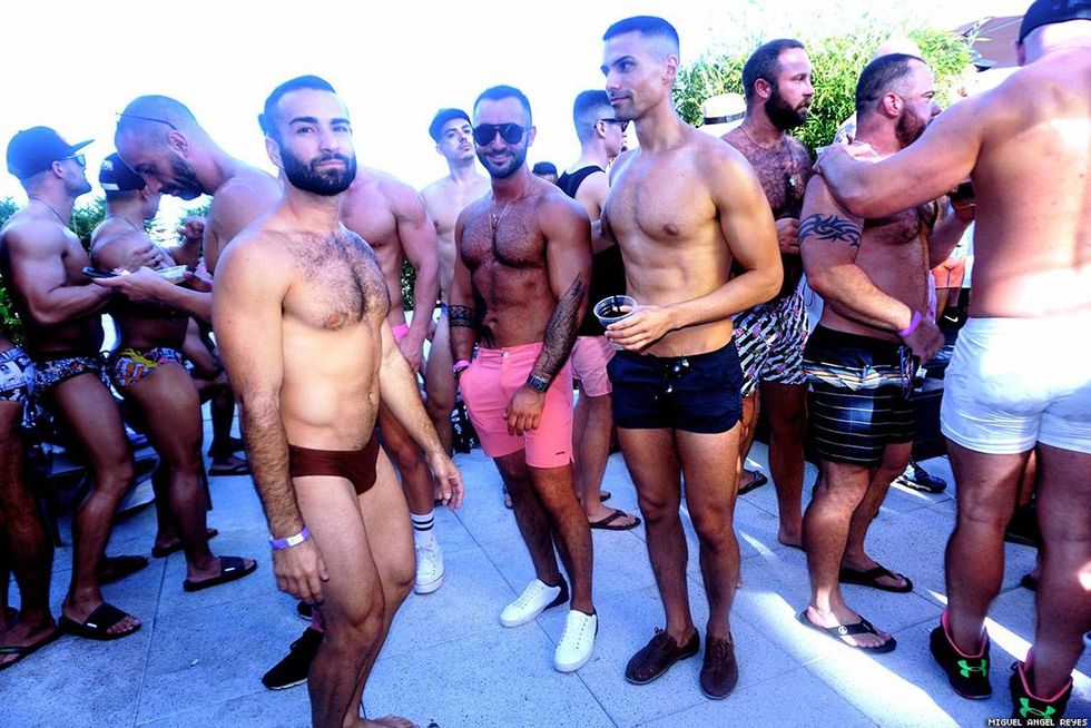 042-flaunt-pride-pool-miguel-angel-reyes-2018