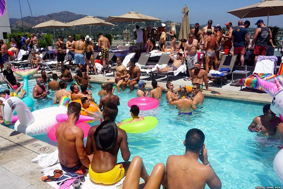 047-flaunt-pride-pool-miguel-angel-reyes-2018