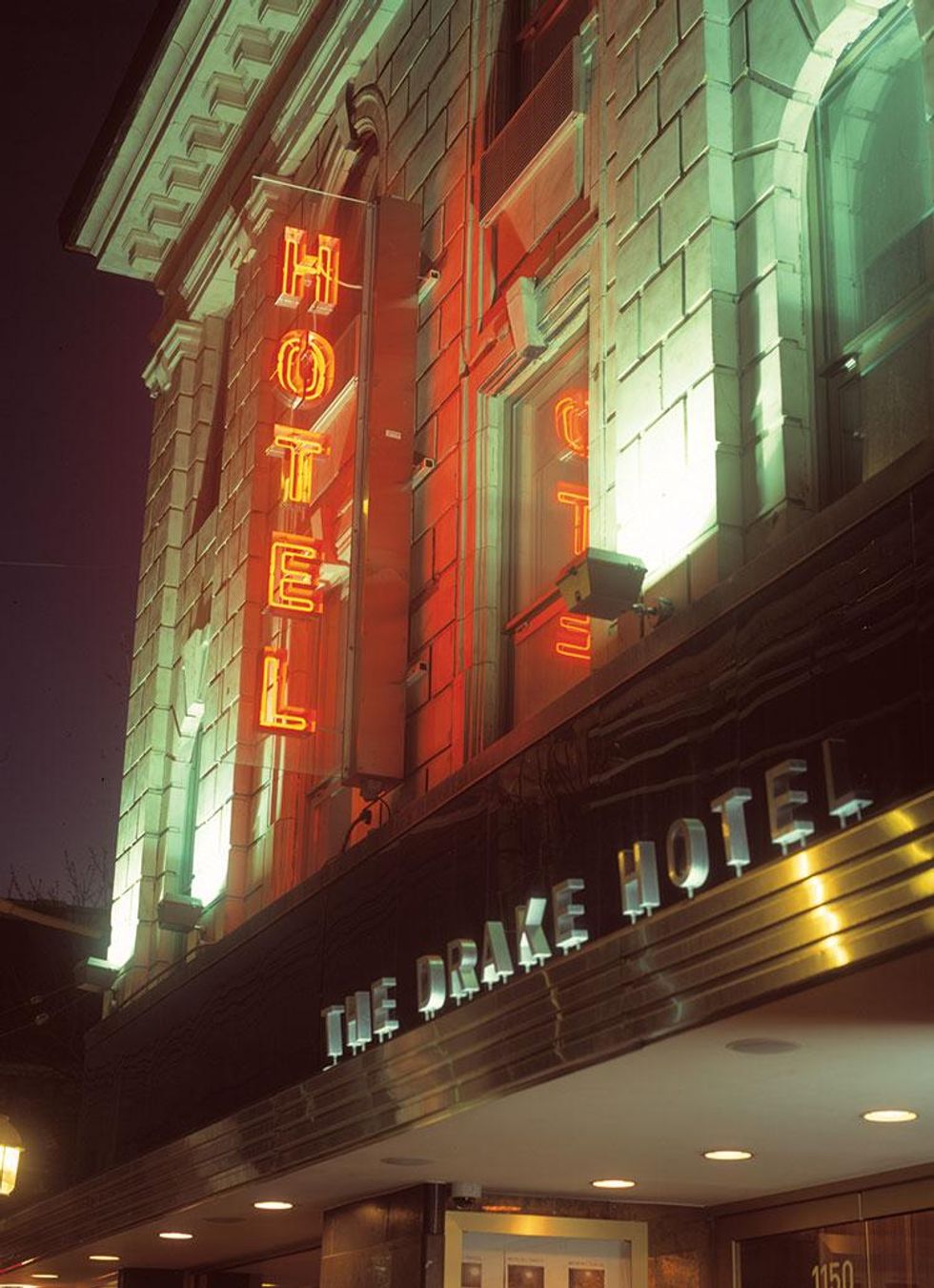 07_drake_hotel_sign_credit-george-whiteside-photography1