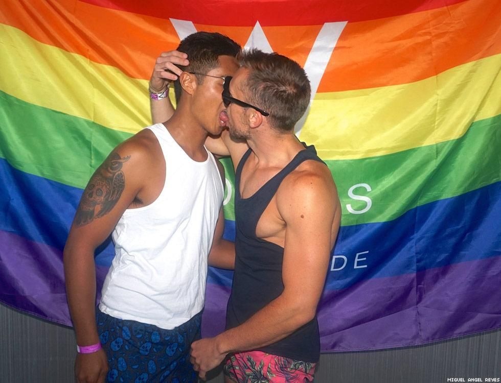 072-flaunt-pride-pool-miguel-angel-reyes-2018