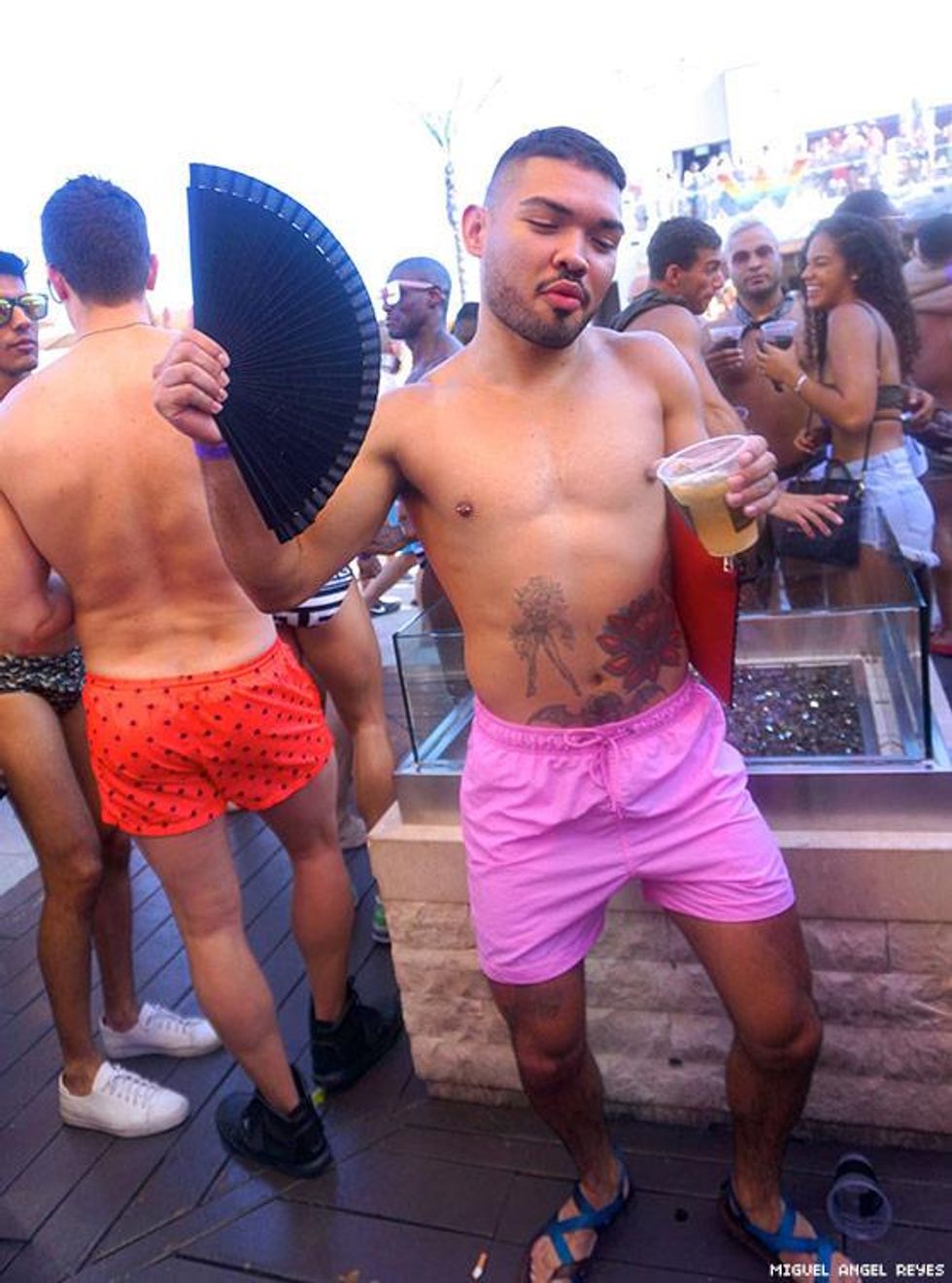 082-flaunt-pride-pool-miguel-angel-reyes-2018