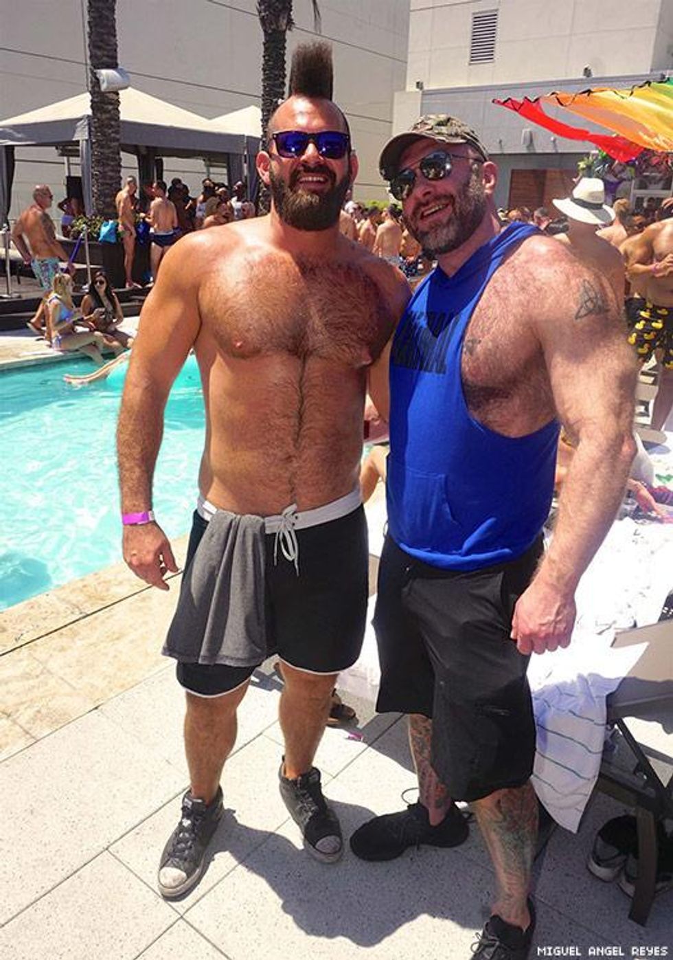 087-flaunt-pride-pool-miguel-angel-reyes-2018