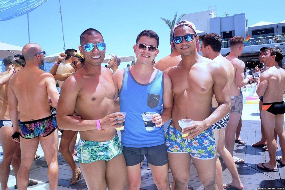 094-flaunt-pride-pool-miguel-angel-reyes-2018