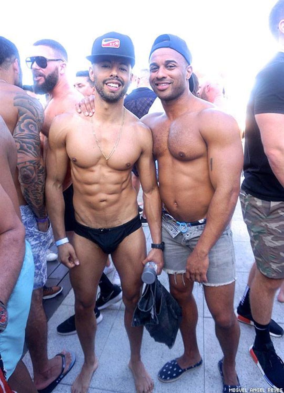 101-flaunt-pride-pool-miguel-angel-reyes-2018