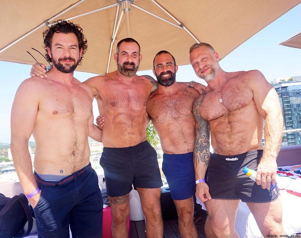 102-flaunt-pride-pool-miguel-angel-reyes-2018