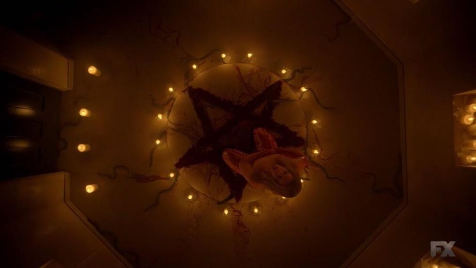 12 Shocking Surprises From This Week's 'American Horror Story'