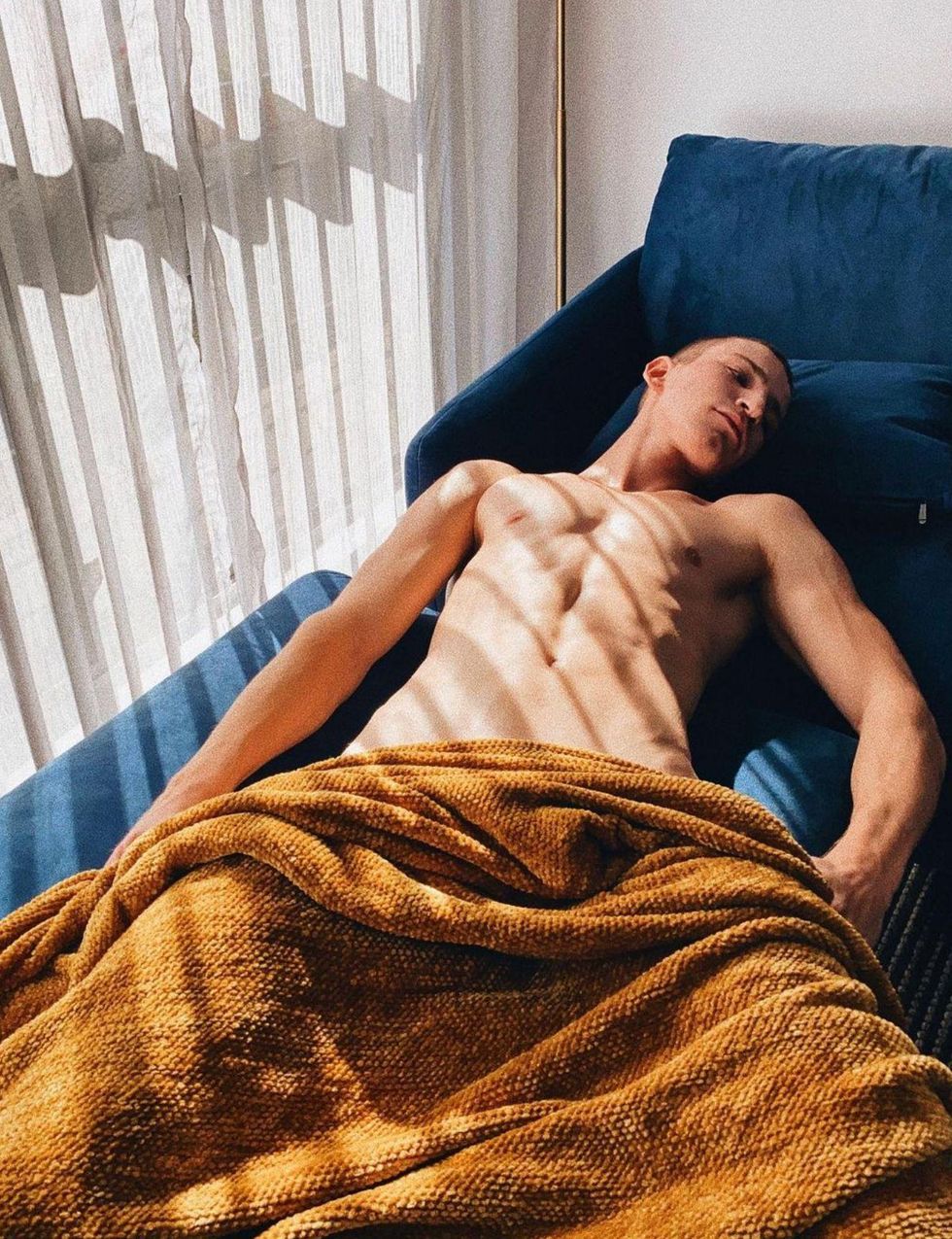 14 Signs He's Actually Into You (and Not Just Being Polite)