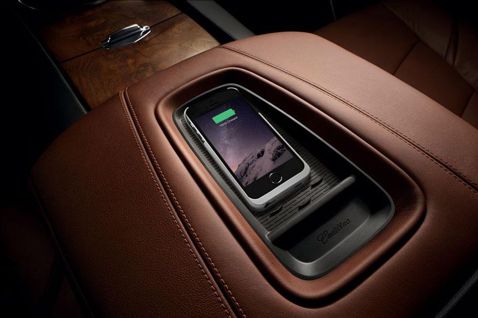 17_cad_esc_front-device-charge