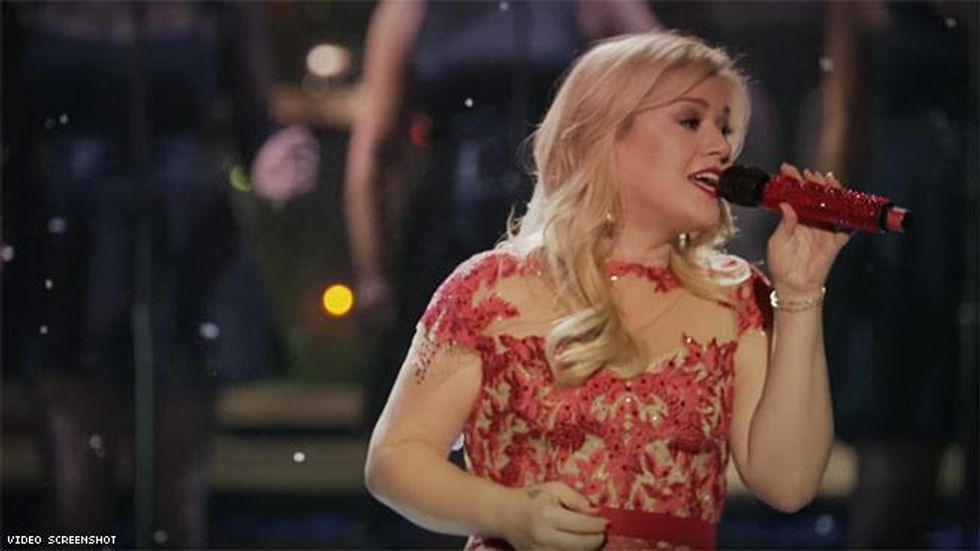 18. "Underneath the Tree" - Kelly Clarkson