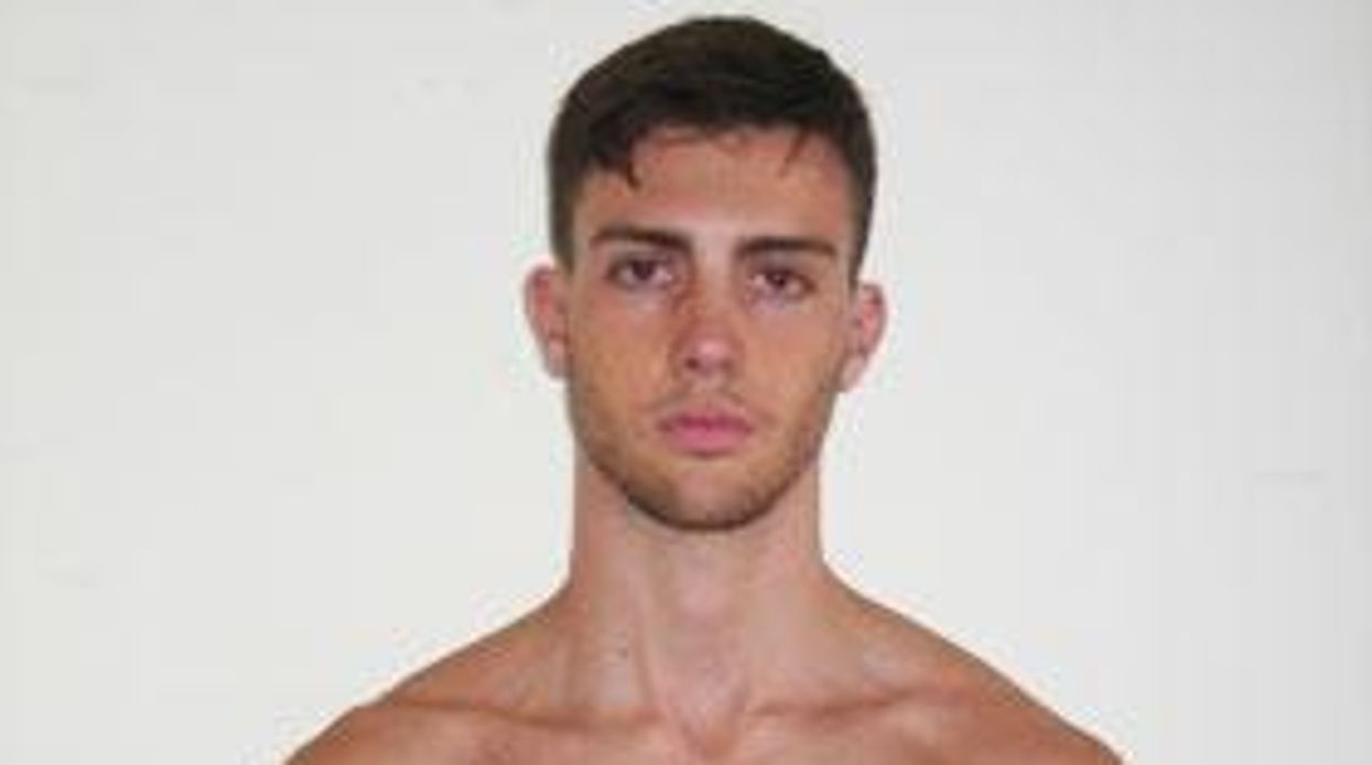 20090211_travis280x345