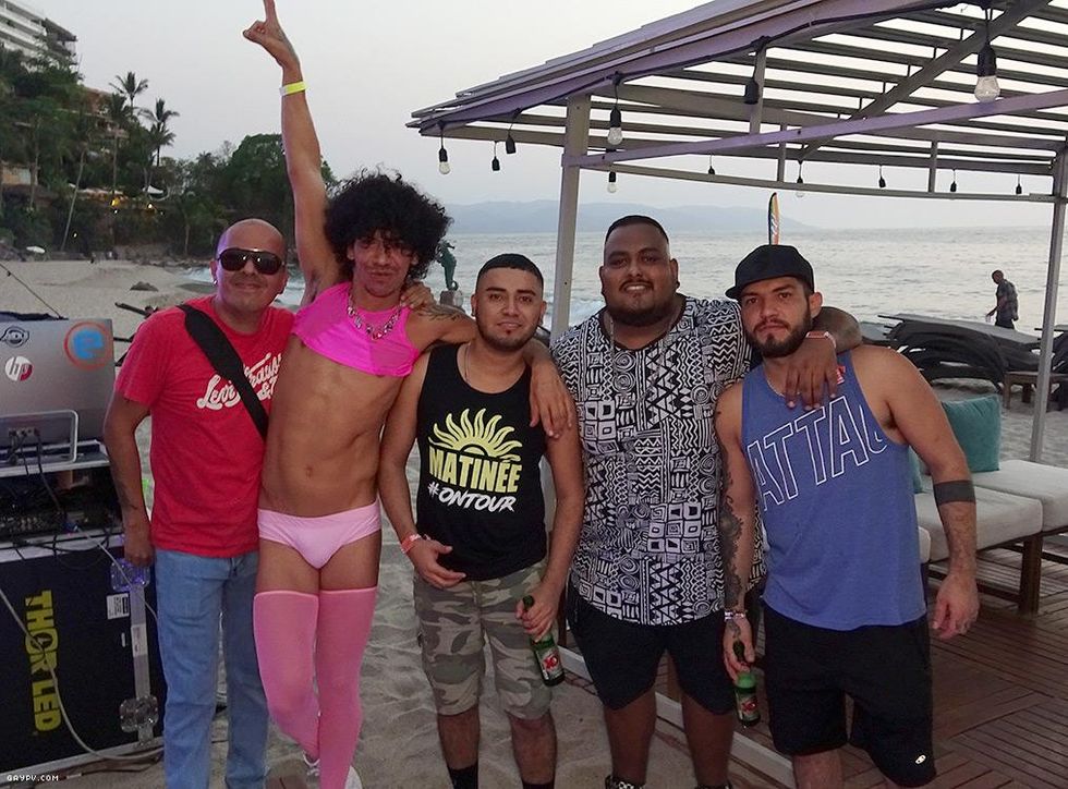 23-white-party-gaypv-2018