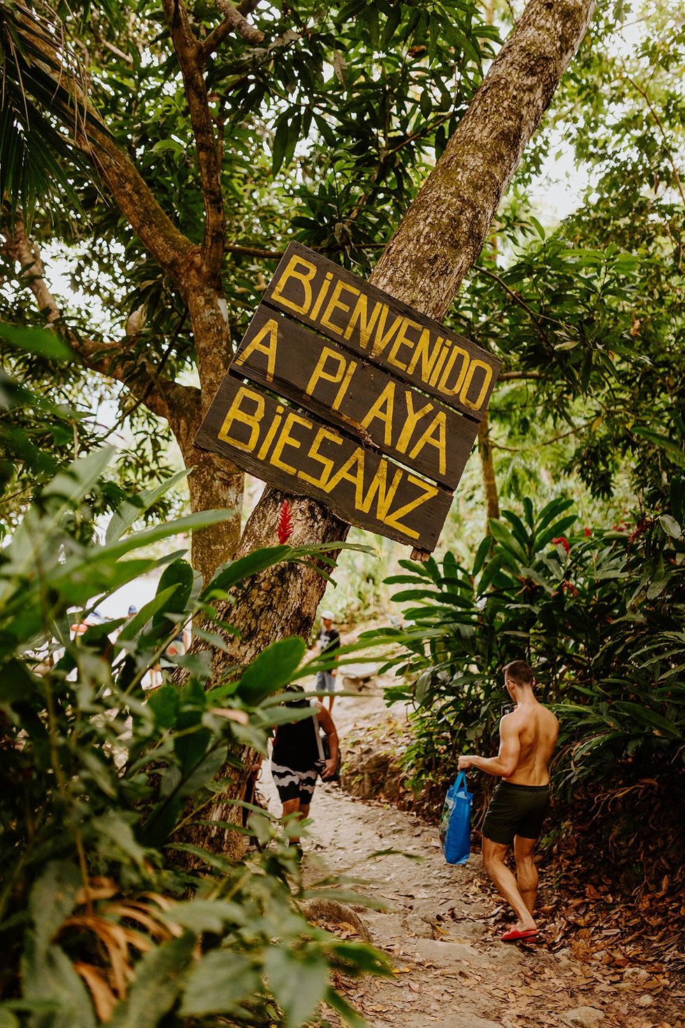 25+ Thirsty Pics of Out Travelers Michael and Matt Going Deep in Manuel Antonio, Costa Rica