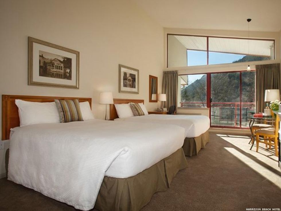 5_pc_harrison_beach_hotel