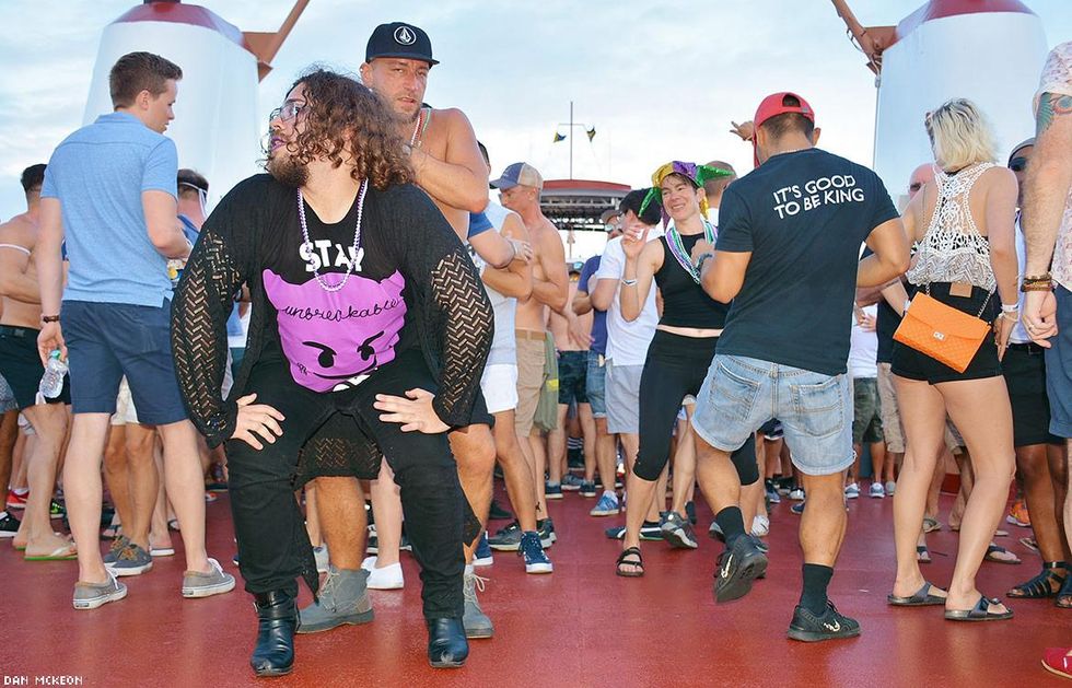 63-carnival-sunset-cruise_dan-mckeon-17