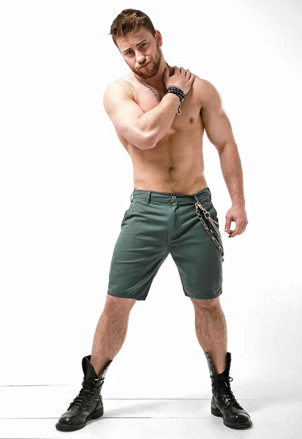 800x-bruin-green-short