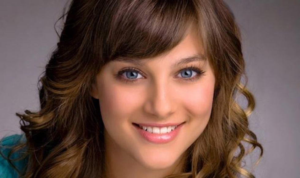 8aubrey_peeples_head_shot_11_20111015_1777092441