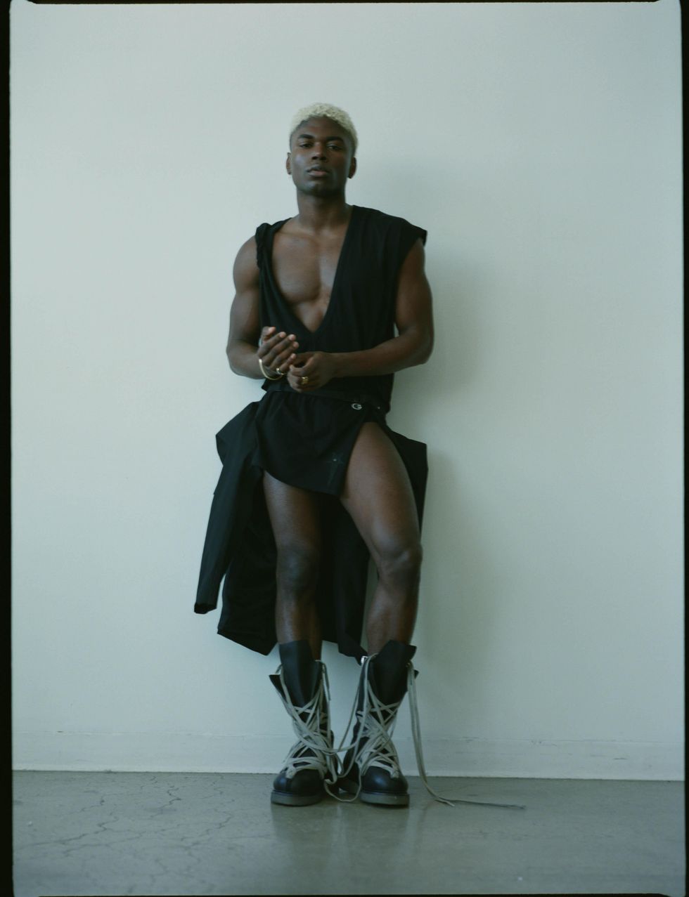 A model wearing knits.