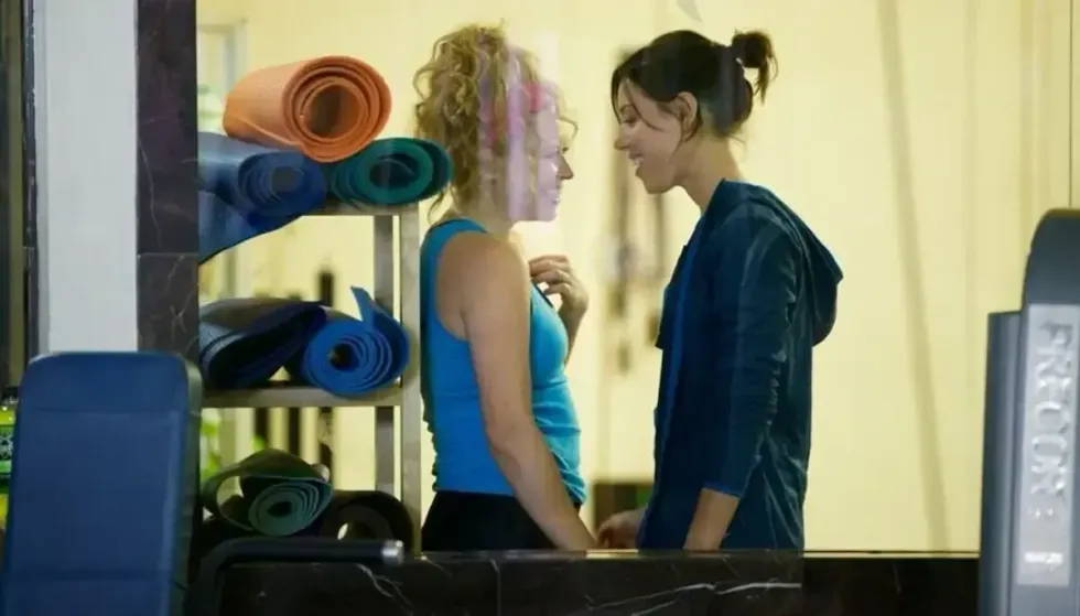 Addicted to Fresno (2015)