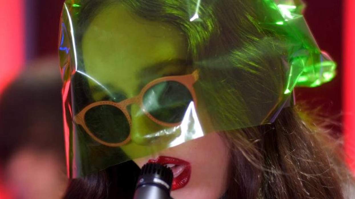 Allie X, Paper Lover