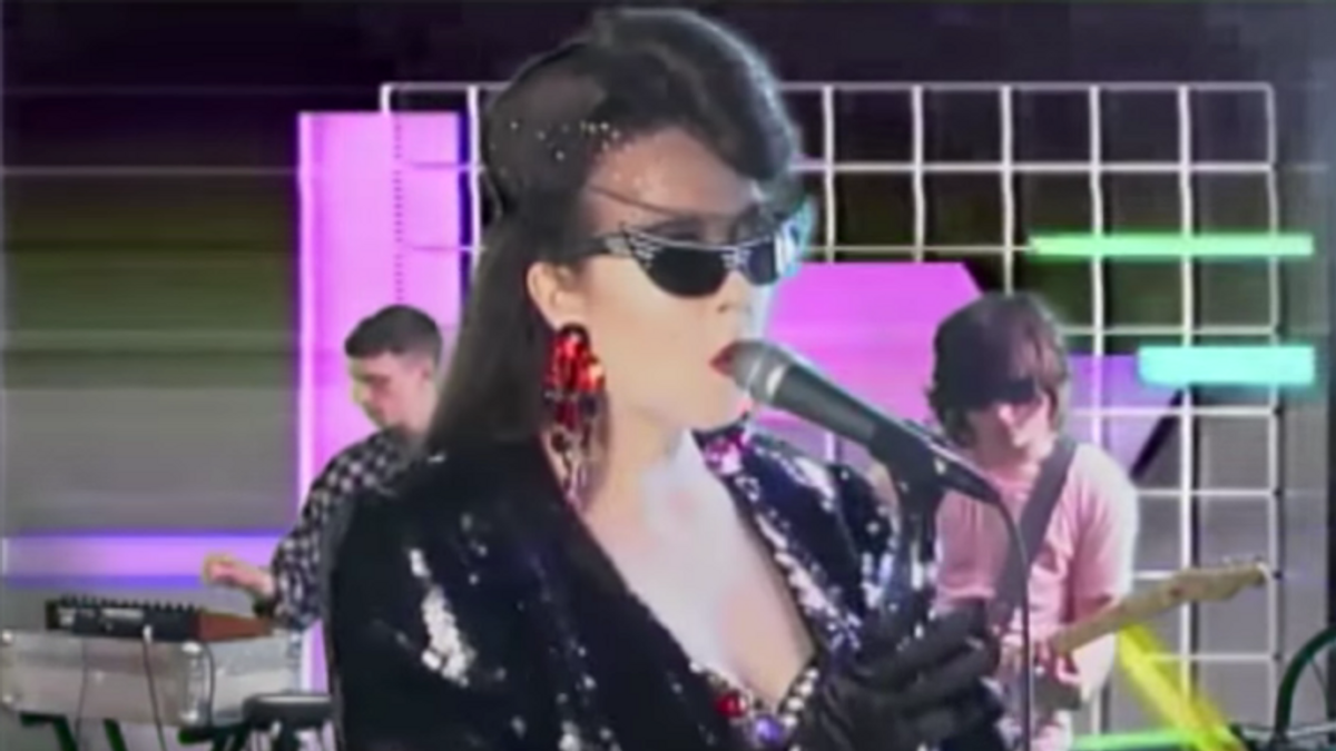 Allie X Releases Analog Music Video for 'Focus'