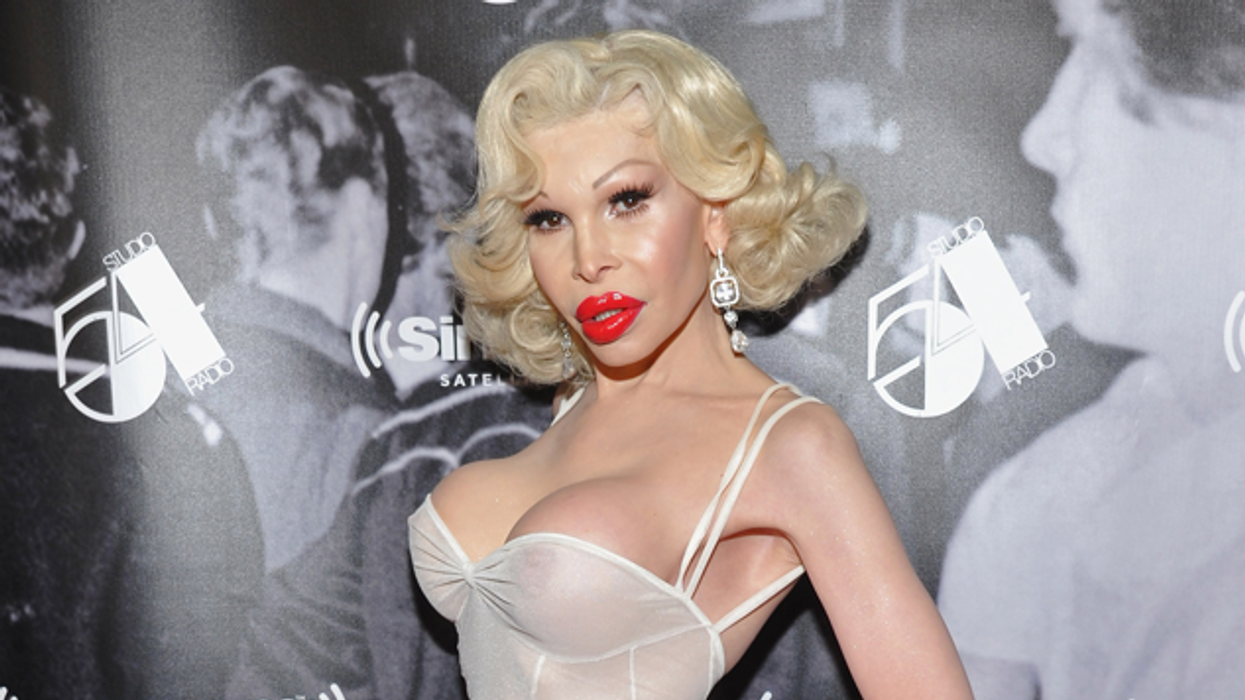 Amanda-lepore-louboutin-sale-rotator