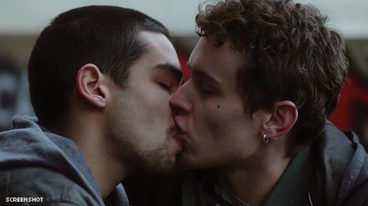 Ander and Omar making out in Elite.