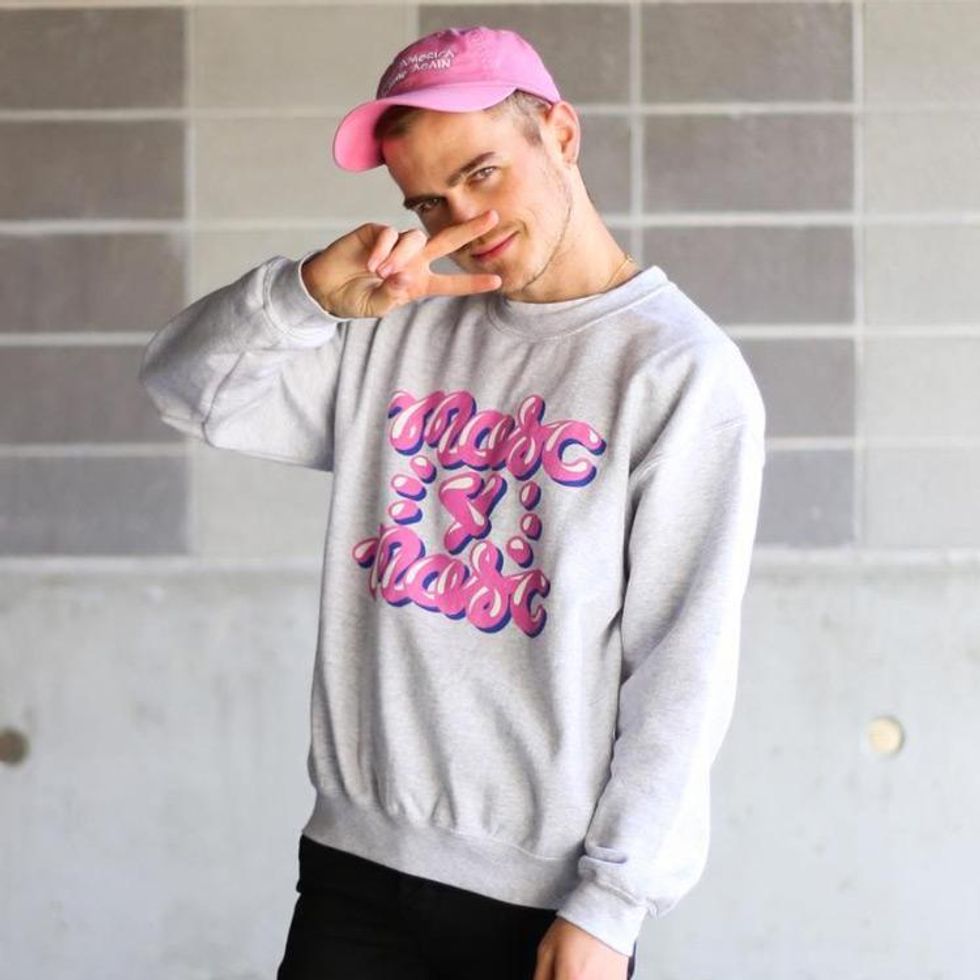 Andy Simmonds (@heyrooney)