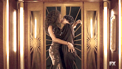 angela bassett lady gaga american horror story hotel gif