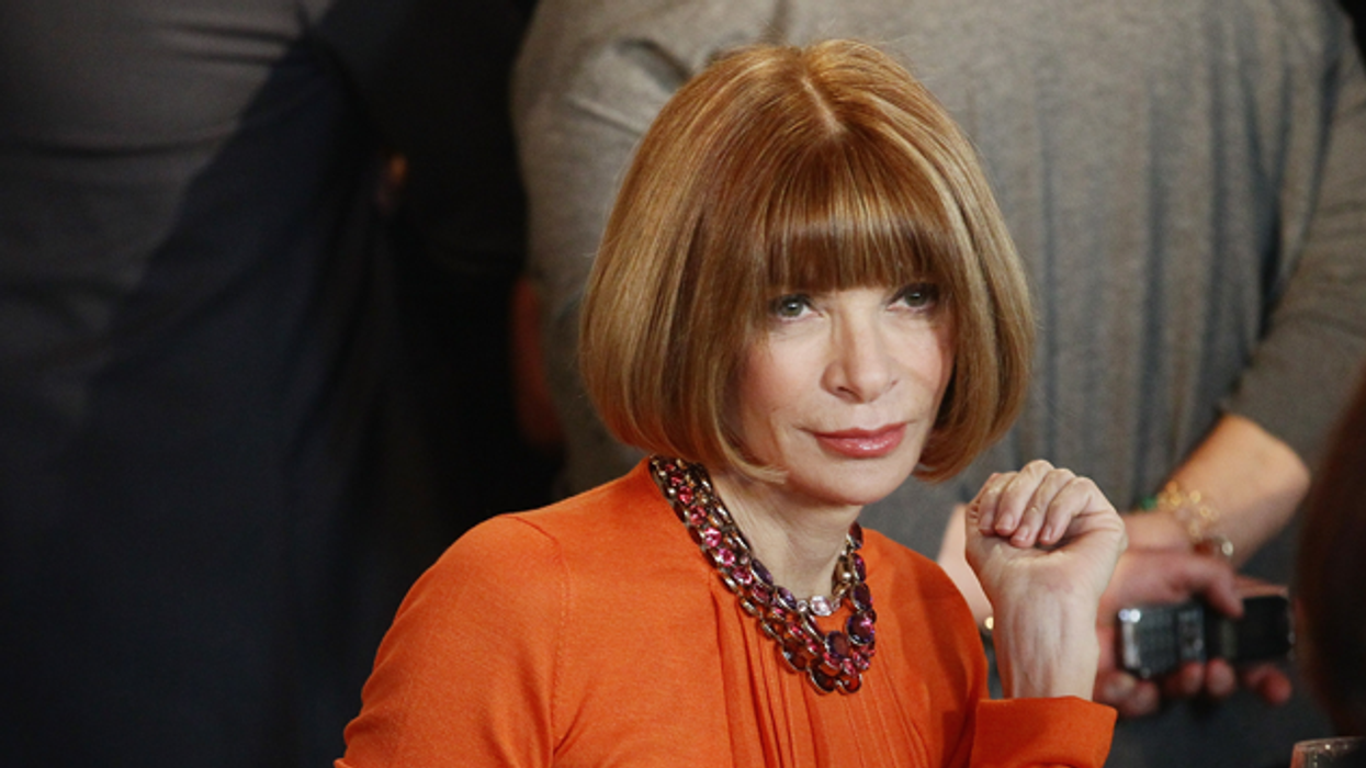 Anna-wintour-sarah-burton-lied-rotator