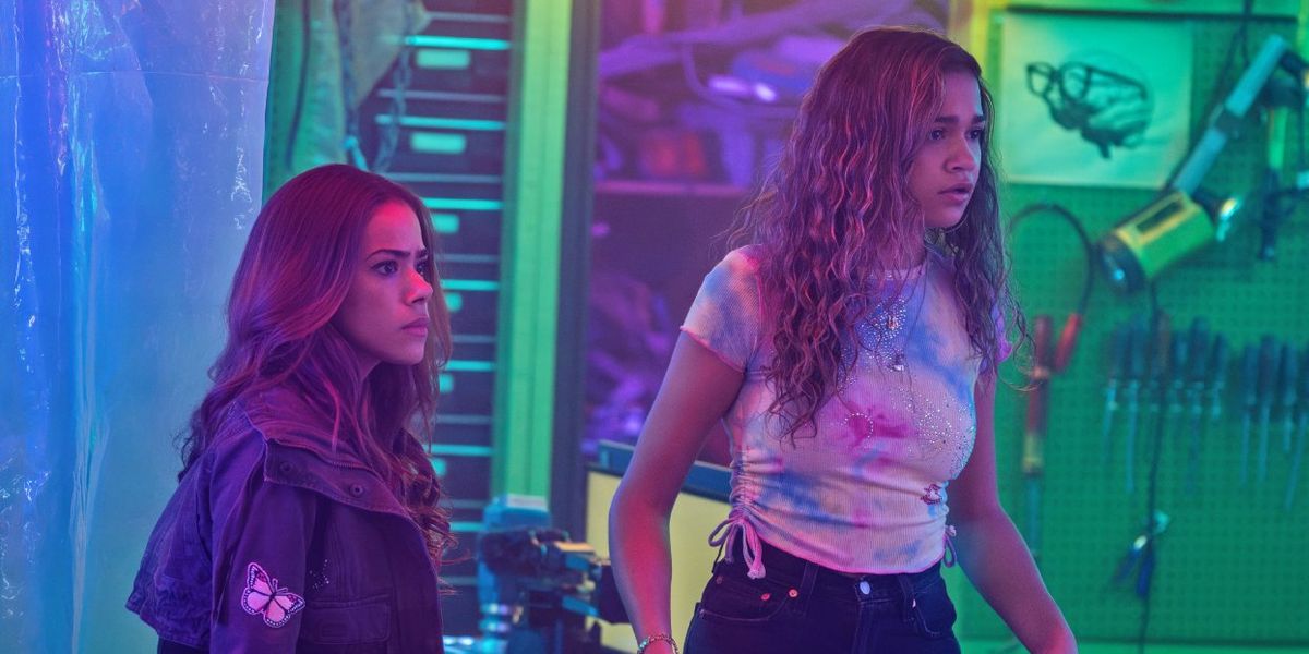 Netflix's new slasher time travels to 2003 & includes a gay twist