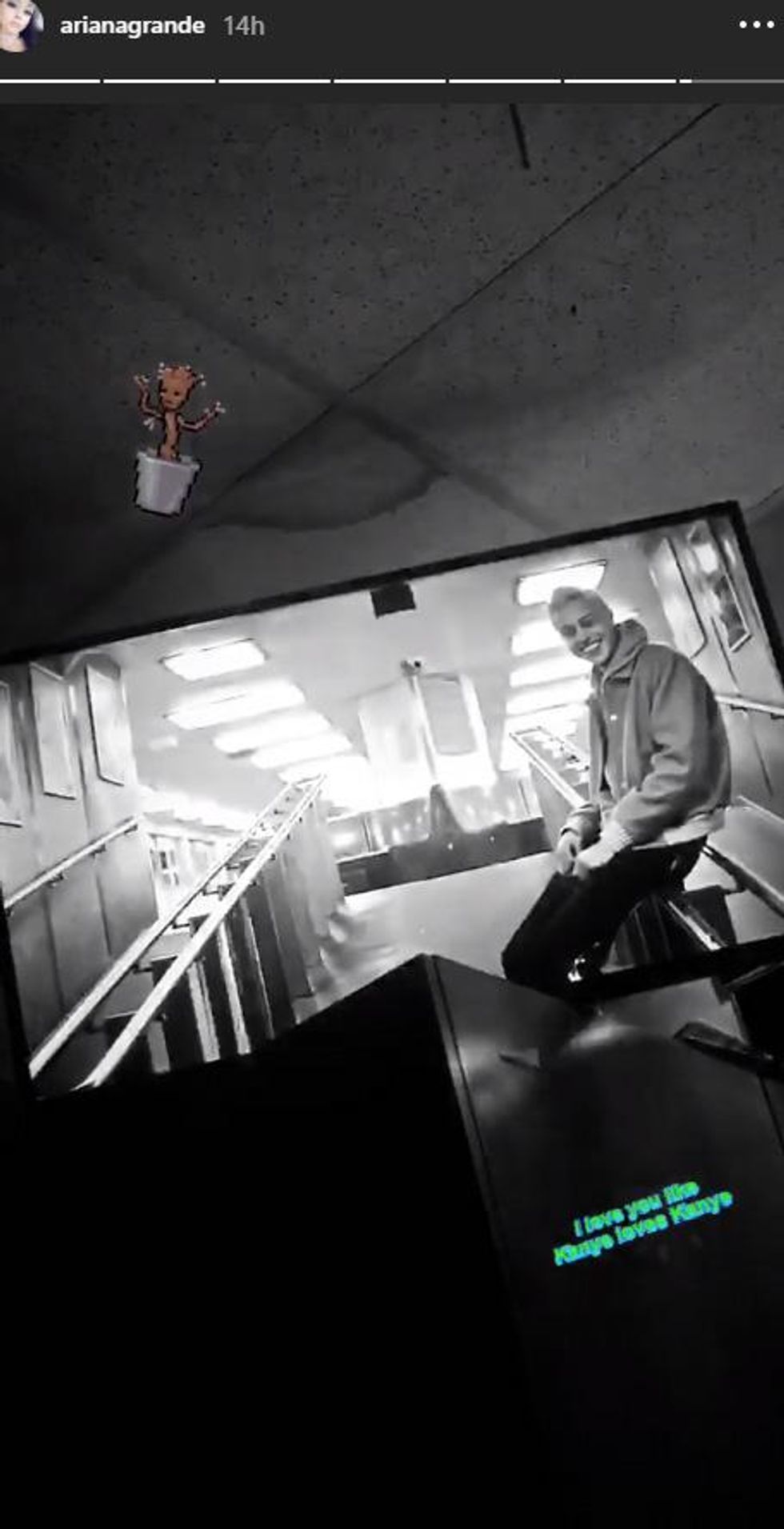 Ariana-grande-screenshot-15390002611