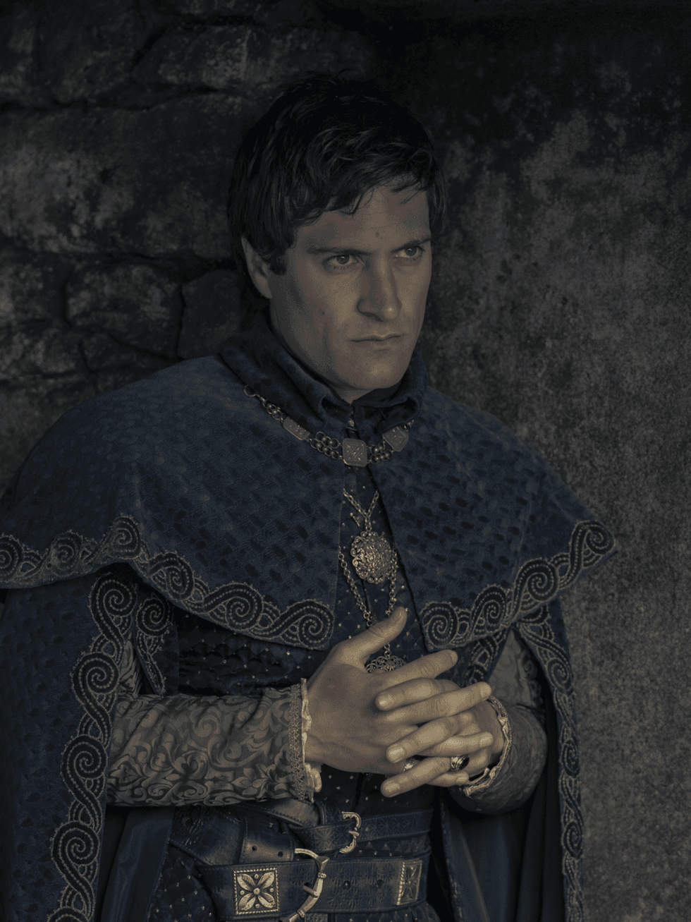 Arty Froushan as Qarl Correy