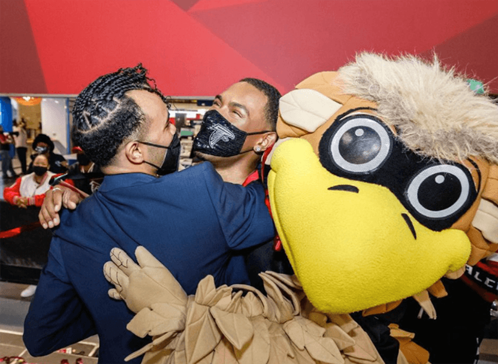 Atlanta Falcons Cheerleader Receives Surprise Wedding Proposal