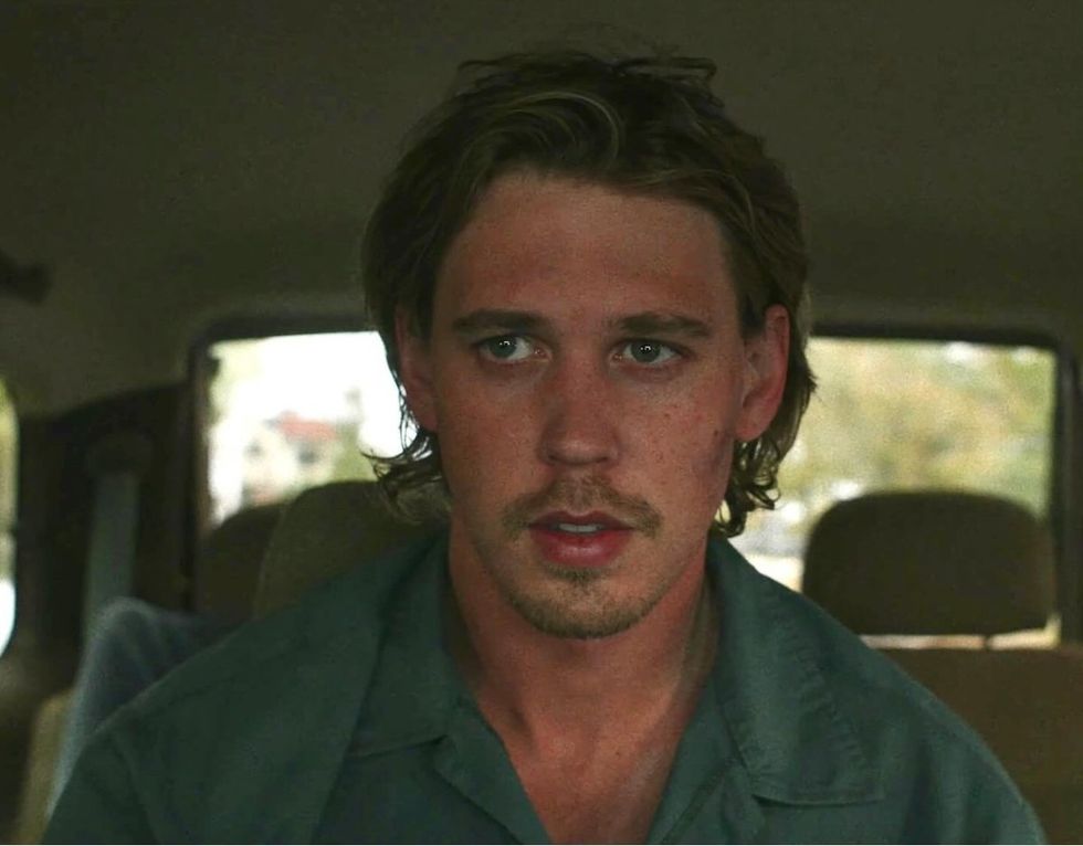 Austin Butler in Caught Stealing