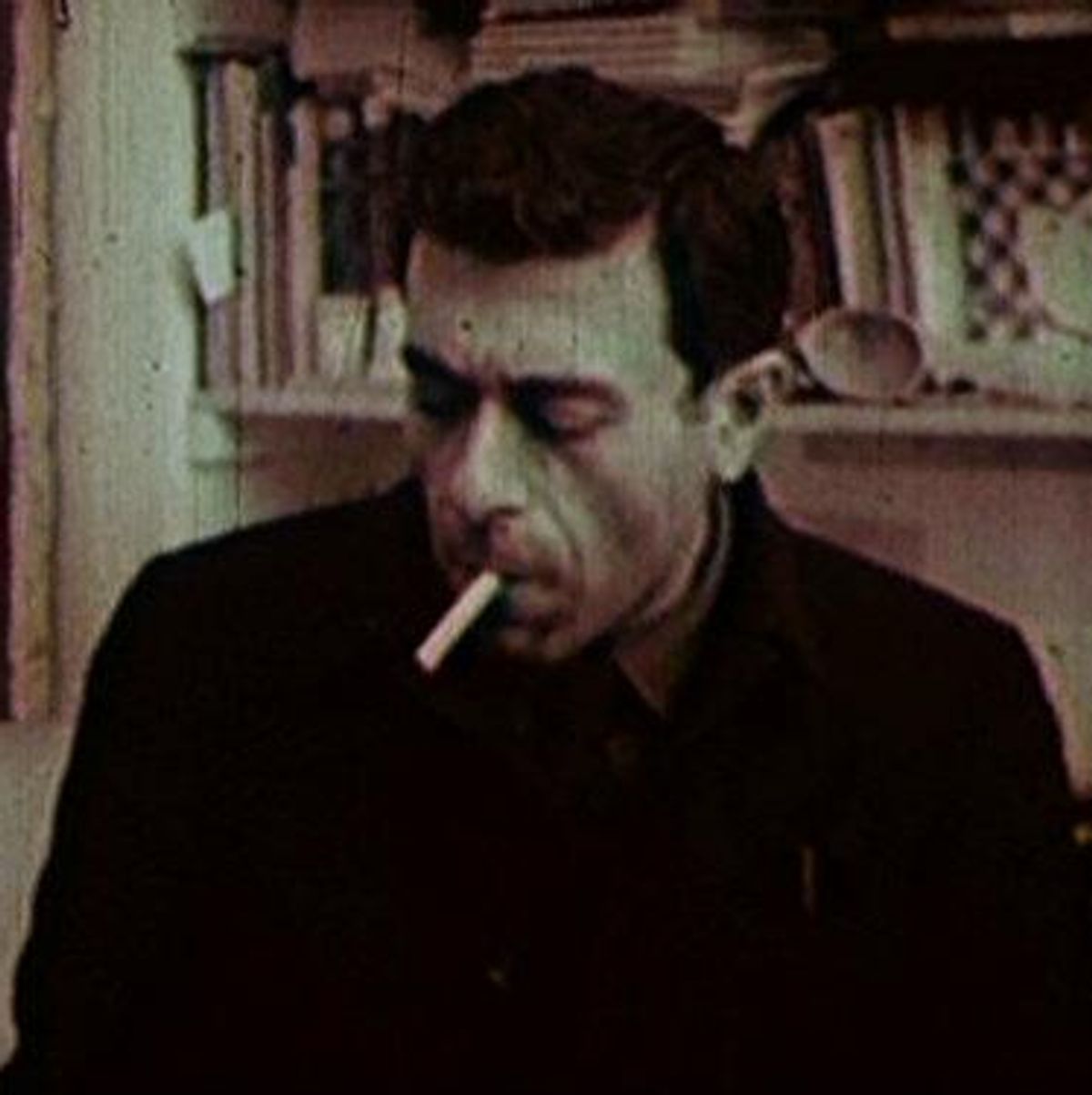 can cigarettes burn your throat Can smoking cause a sore throat? can cigarettes burn your throat Can smoking cause a sore throat?