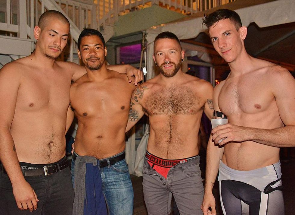 Bears-in-singlets-by-dan-mckeon-10