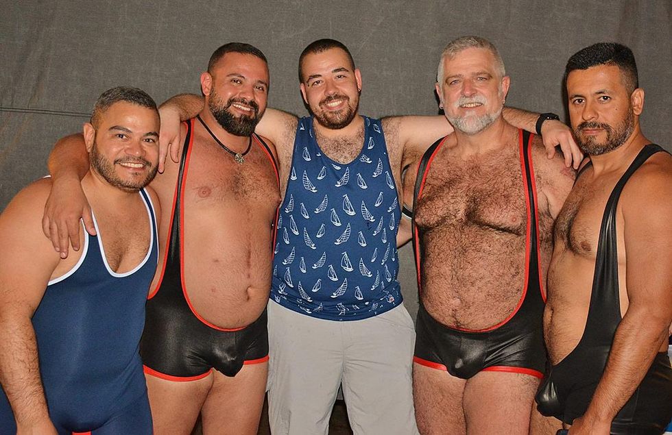 Bears-in-singlets-by-dan-mckeon-11
