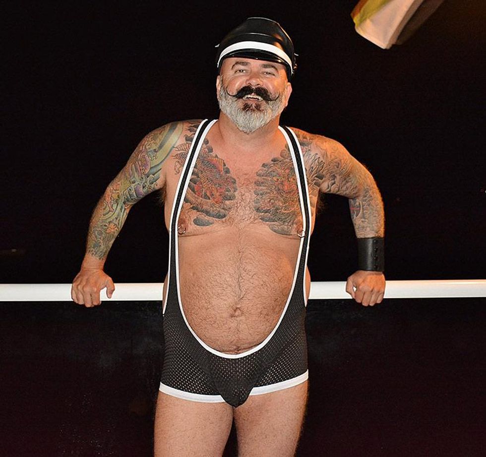 Bears-in-singlets-by-dan-mckeon-15