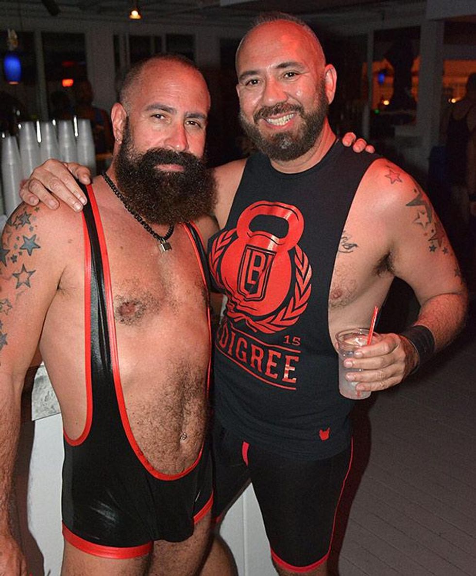 Bears-in-singlets-by-dan-mckeon-25