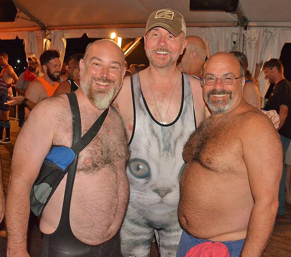 Bears-in-singlets-by-dan-mckeon-28