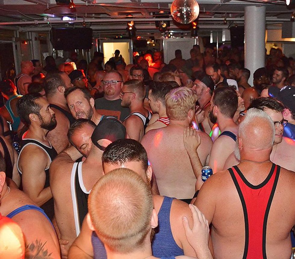 Bears-in-singlets-by-dan-mckeon-38