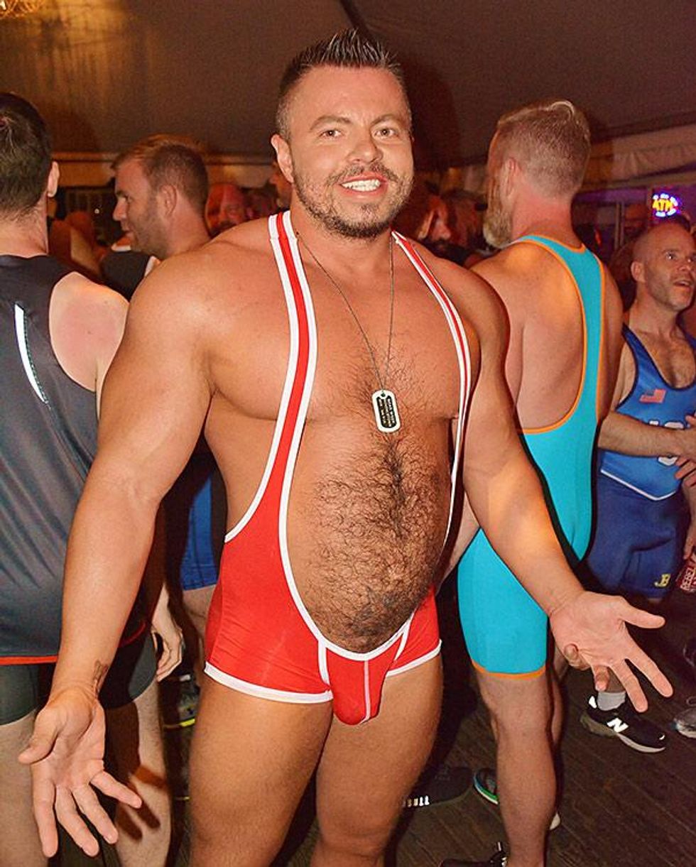 Bears-in-singlets-by-dan-mckeon-58