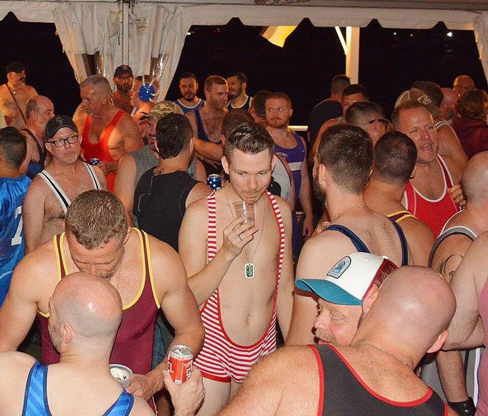 Bears-in-singlets-by-dan-mckeon-80