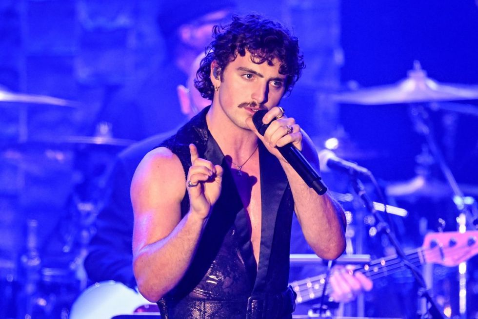 Benson Boone performing at the Recording Academy's Pre-Grammy Gala