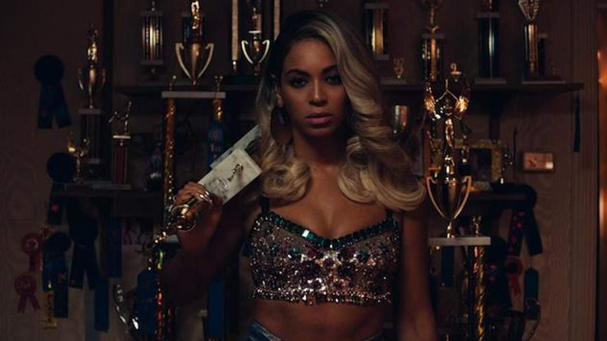 Beyonce-pretty-hurtsx633-cr