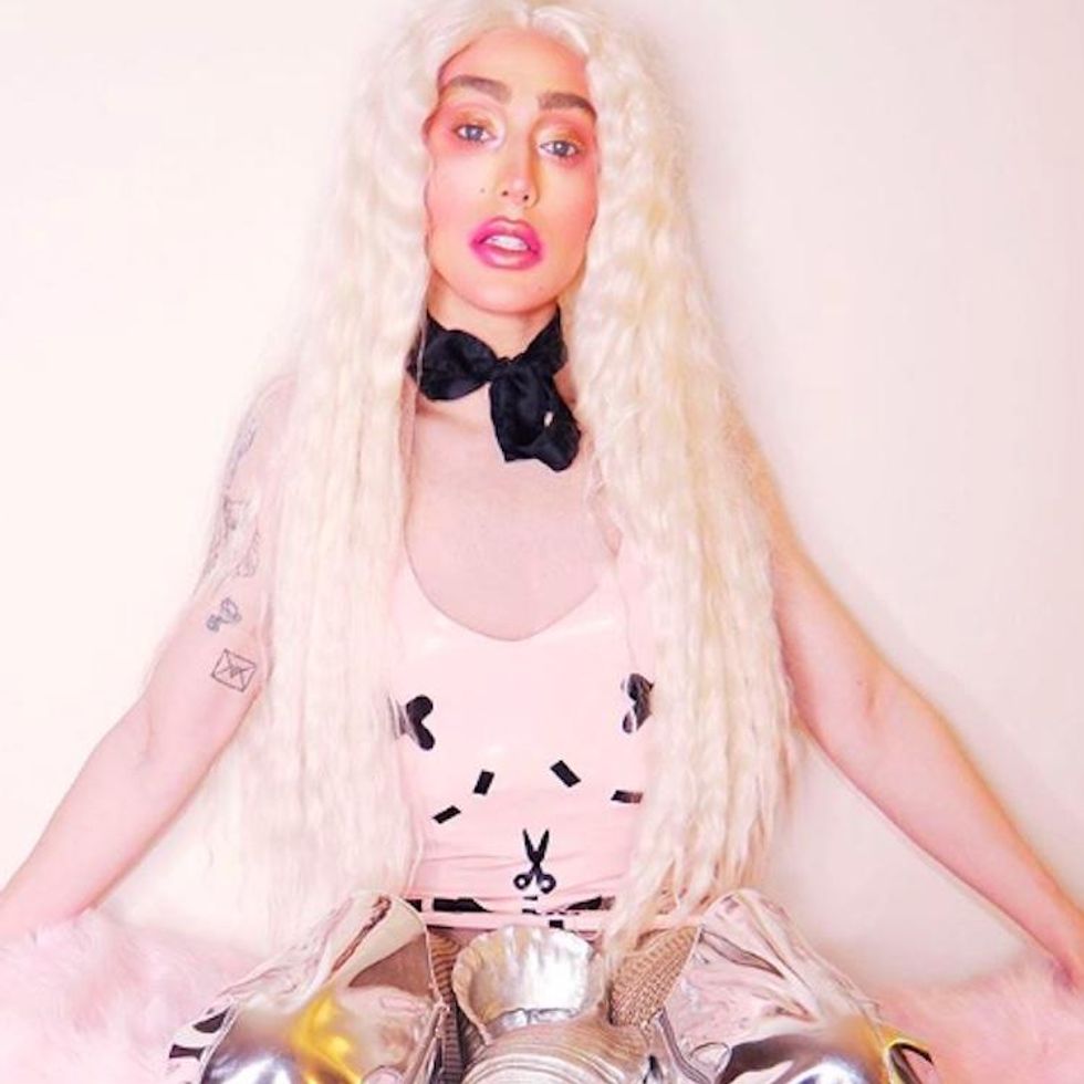 Biblegirl666_nikkilipstick